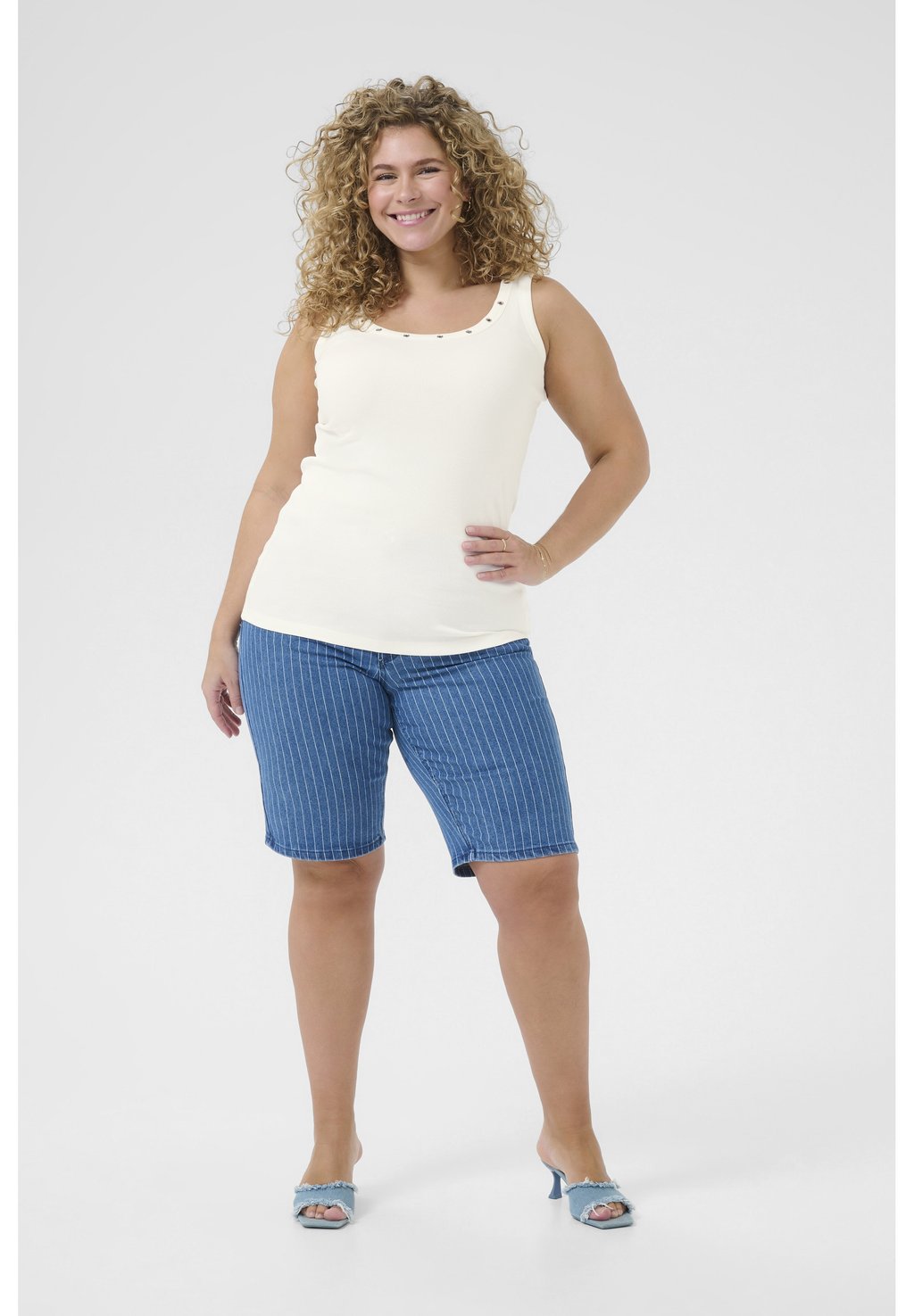 Топ CURVE Kaffe Curve, кремовый
Топ CURVE Kaffe Curve, кремовый