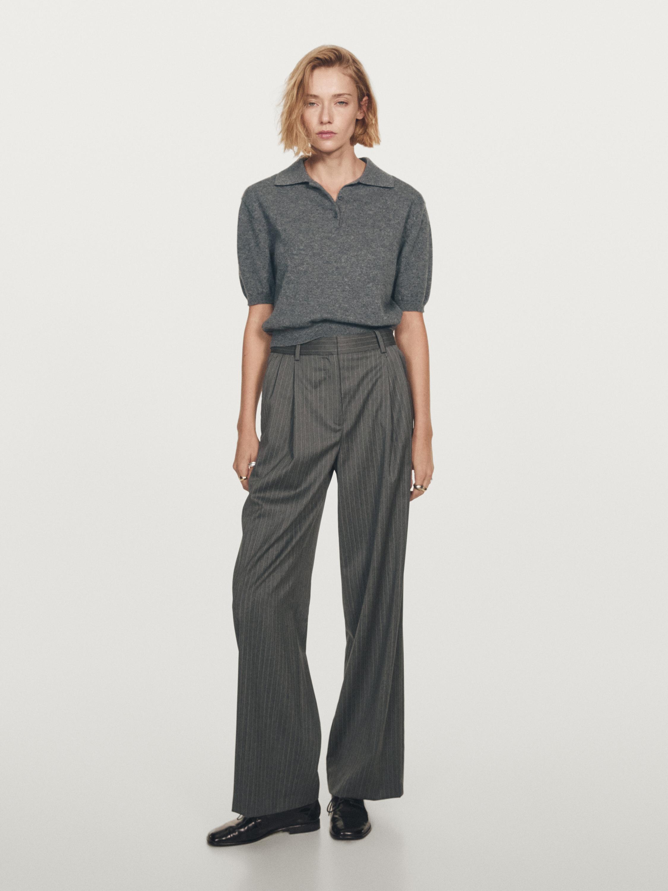 Трикотажный свитер с короткими рукавами из 100% кашемира Massimo Dutti, серый
Трикотажный свитер с короткими рукавами из 100% кашемира Massimo Dutti, серый