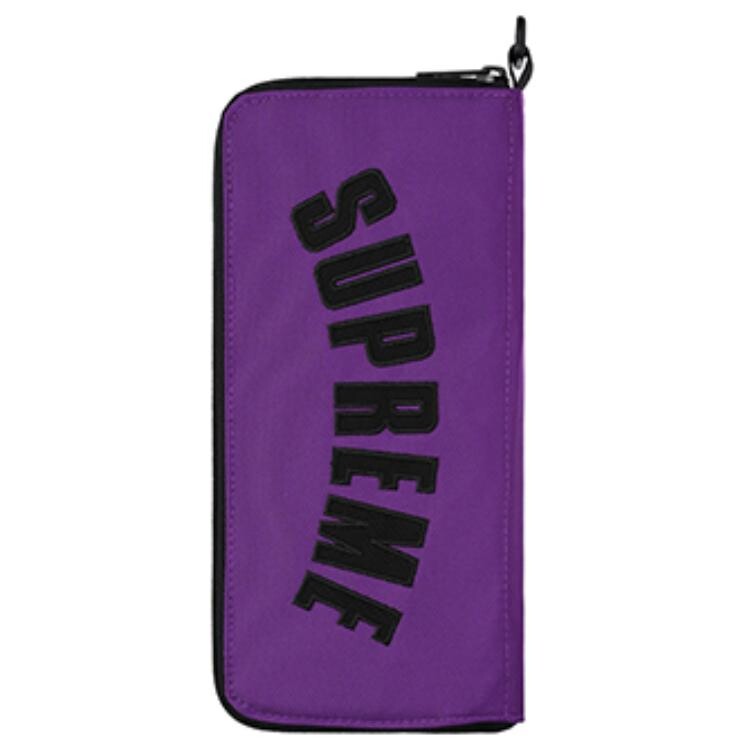 Клатч The North Face x Supreme SS19, фиолетовый
Клатч The North Face x Supreme SS19, фиолетовый