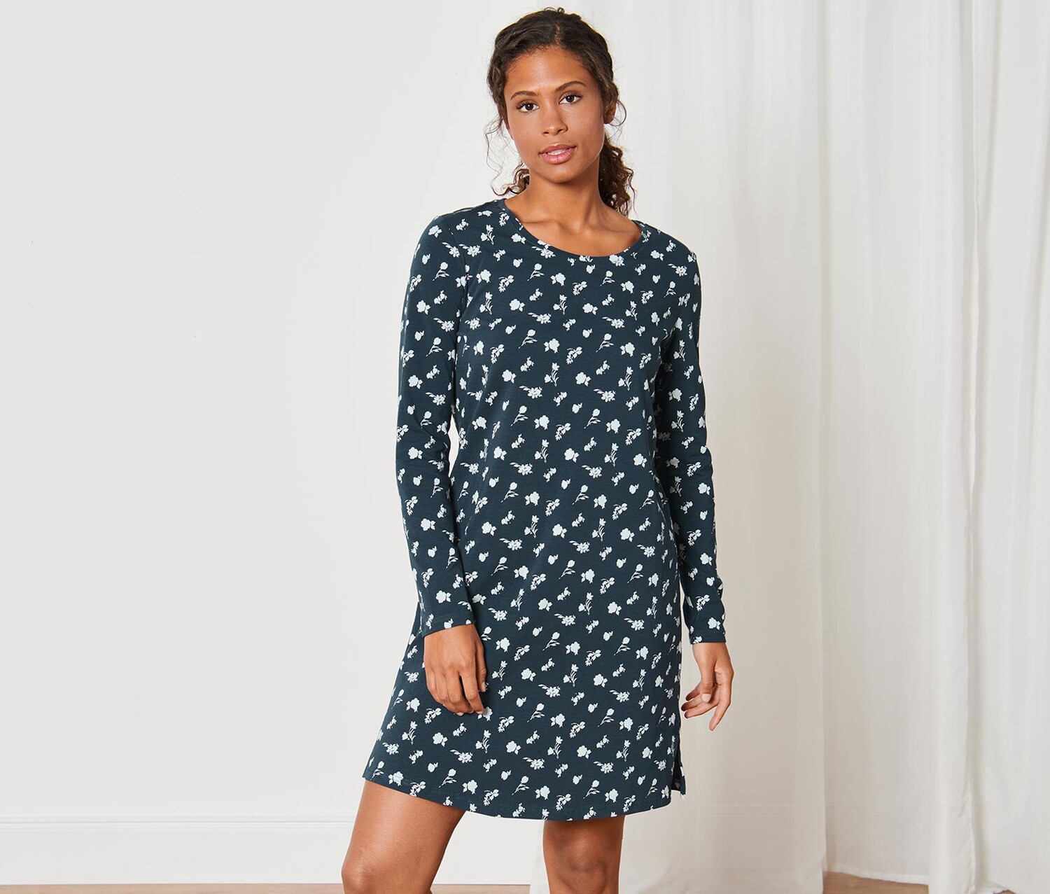 Ночная рубашка Tchibo, темно-синий и белый 
Ночная рубашка Tchibo, темно-синий и белый