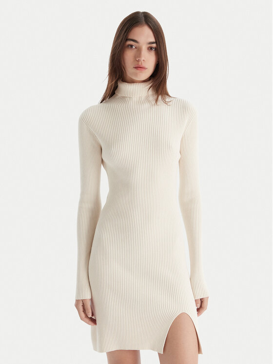 Вязаное платье slim fit 3M0827C Kontatto, экрю
Вязаное платье slim fit 3M0827C Kontatto, экрю