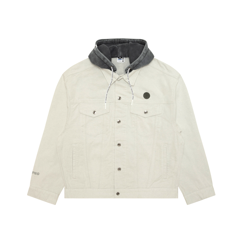 Куртка с капюшоном на пуговицах от A Bathing APE Aape, белый
Куртка с капюшоном на пуговицах от A Bathing APE Aape, белый