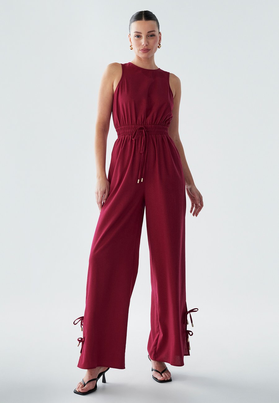 Комбинезон BWLDR LAILA, Burgundy/Dark Red
Комбинезон BWLDR LAILA, Burgundy/Dark Red