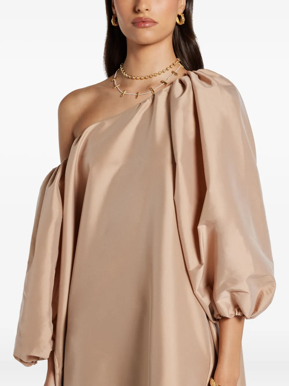 Платье с рукавами-фонариками и асимметричными плечами Bernadette, нейтральный
Платье с рукавами-фонариками и асимметричными плечами Bernadette, нейтральный