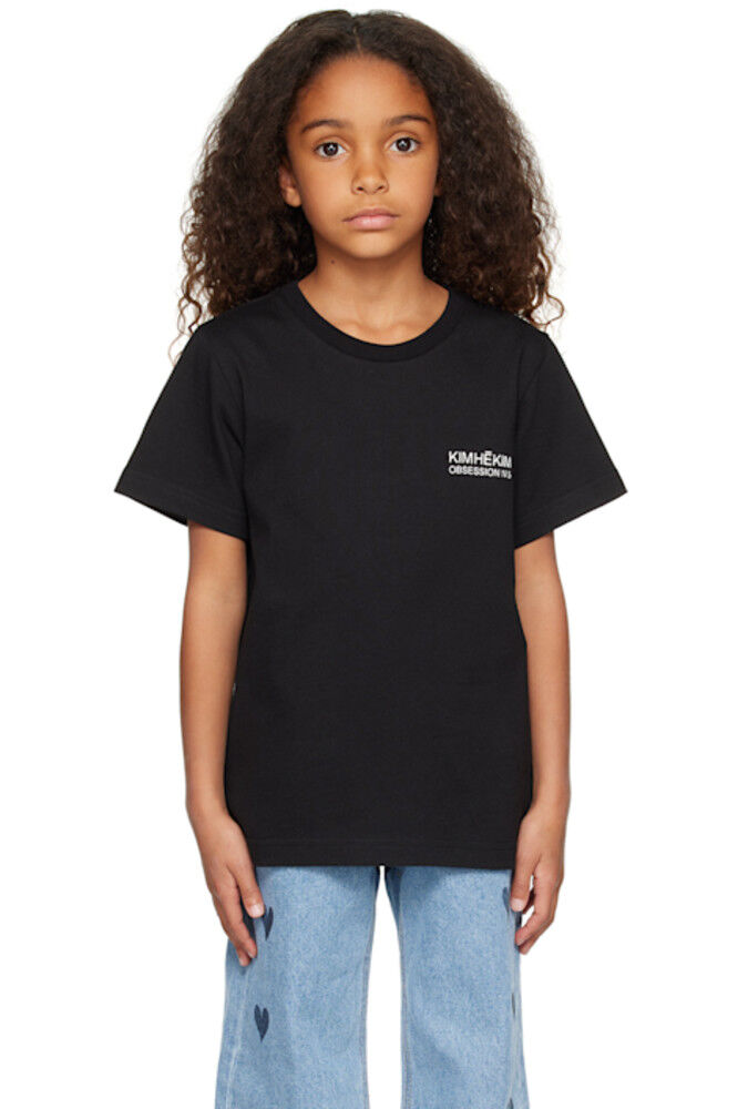 Детская черная футболка Obsession №5 KIMHĒKIM
Детская черная футболка Obsession №5 KIMHĒKIM