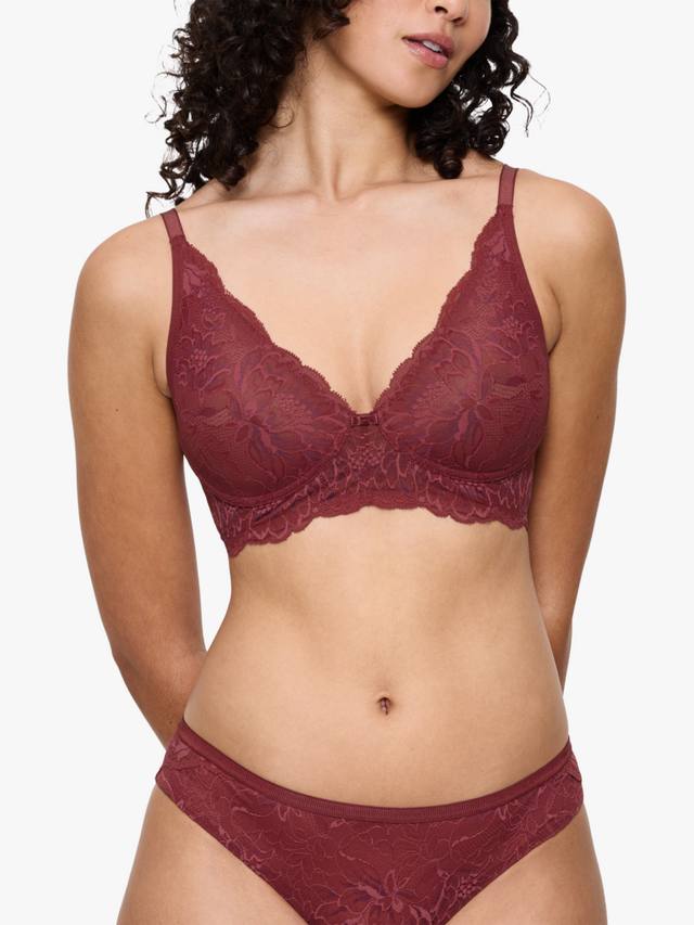 Бюстгальтер Amourette Charm N03 без косточек из кружева Triumph, Sweet Marsala
Бюстгальтер Amourette Charm N03 без косточек из кружева Triumph, Sweet Marsala