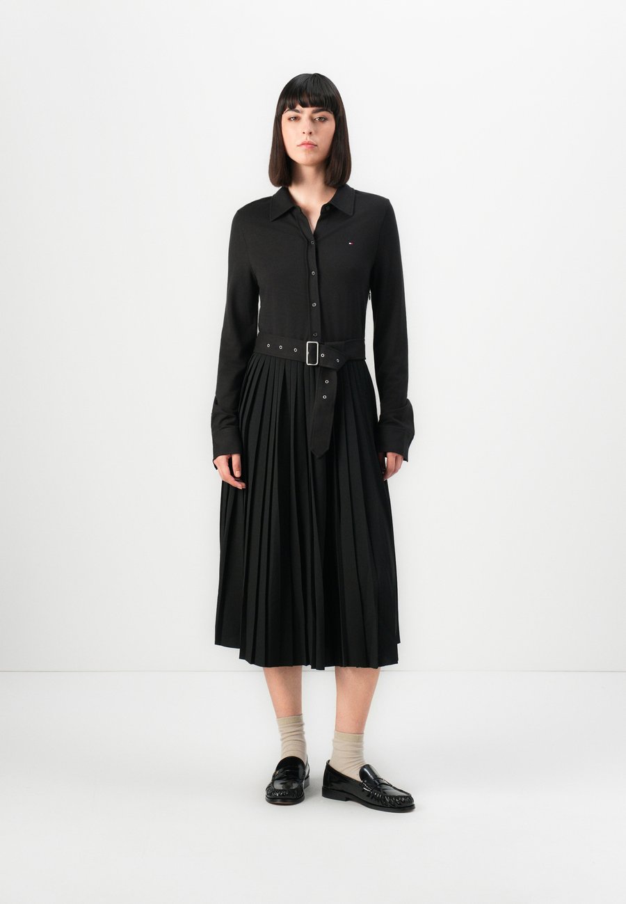 Платье Tommy Hilfiger INTERLOCK MIX MEDIA POLO, Black
Платье Tommy Hilfiger INTERLOCK MIX MEDIA POLO, Black