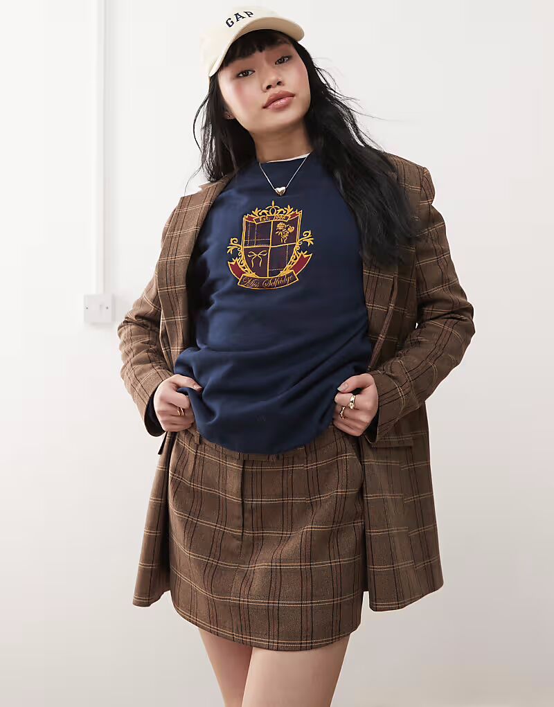 Мини-юбка Miss Selfridge, приталенная в клетку
Мини-юбка Miss Selfridge, приталенная в клетку