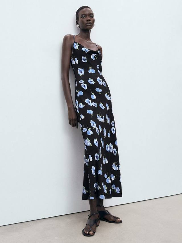 Платье миди Kendal с цветочным принтом Mango, Black
Платье миди Kendal с цветочным принтом Mango, Black