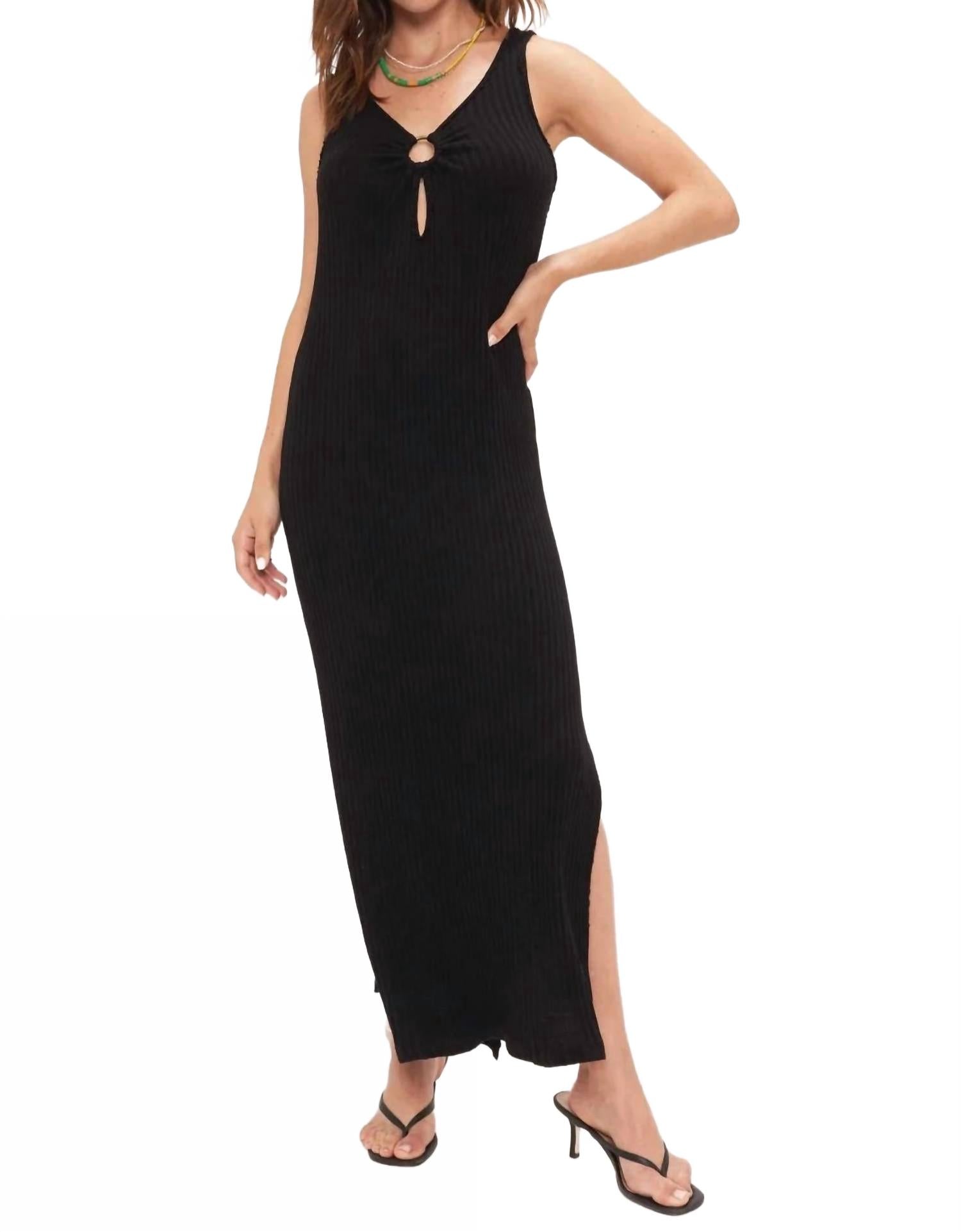 Ребристое свитер-платье в черном цвете PROJECT SOCIAL T
Ребристое свитер-платье в черном цвете PROJECT SOCIAL T