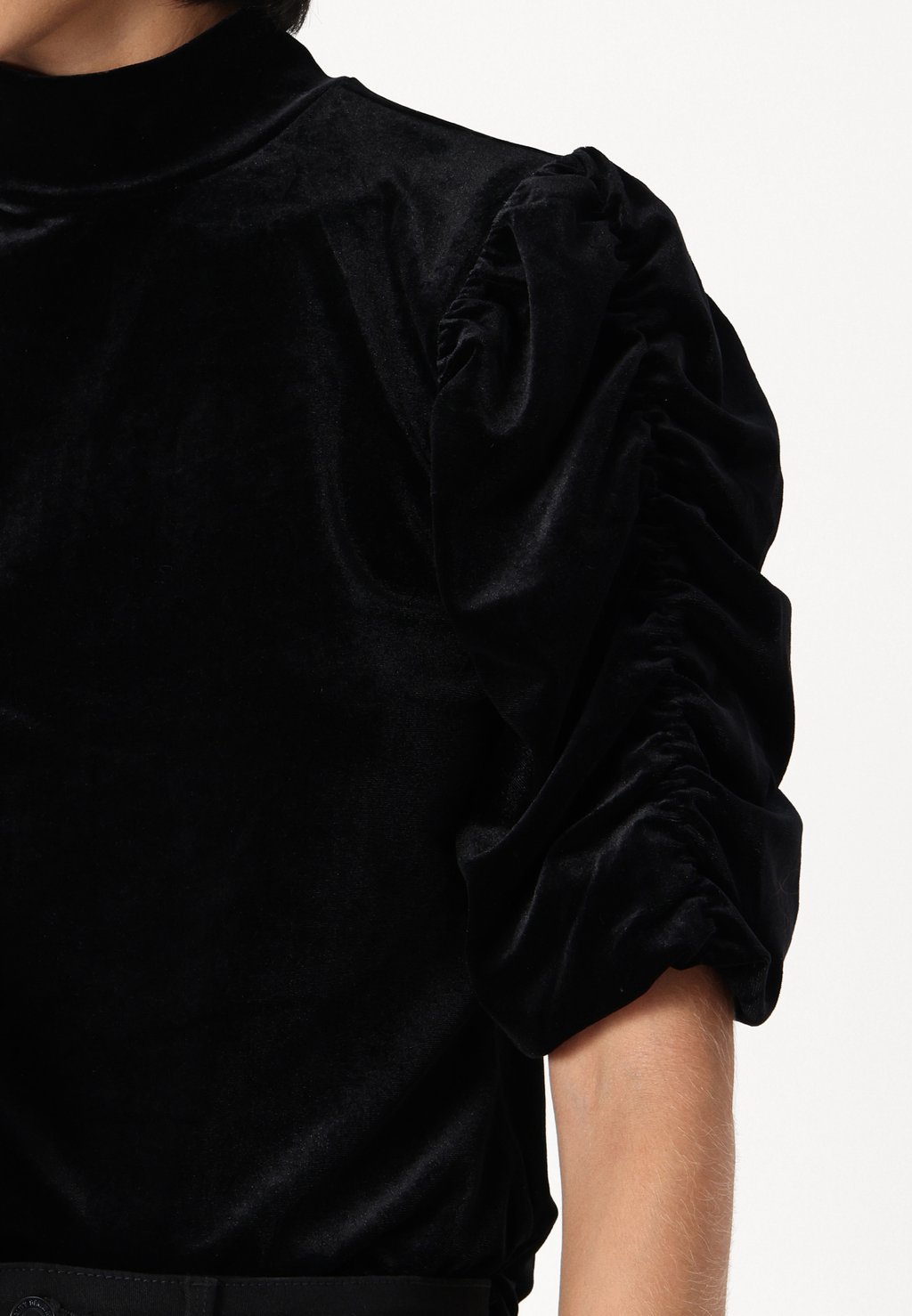 Блуза VMEFFIE Vero Moda Tall, черный
Блуза VMEFFIE Vero Moda Tall, черный