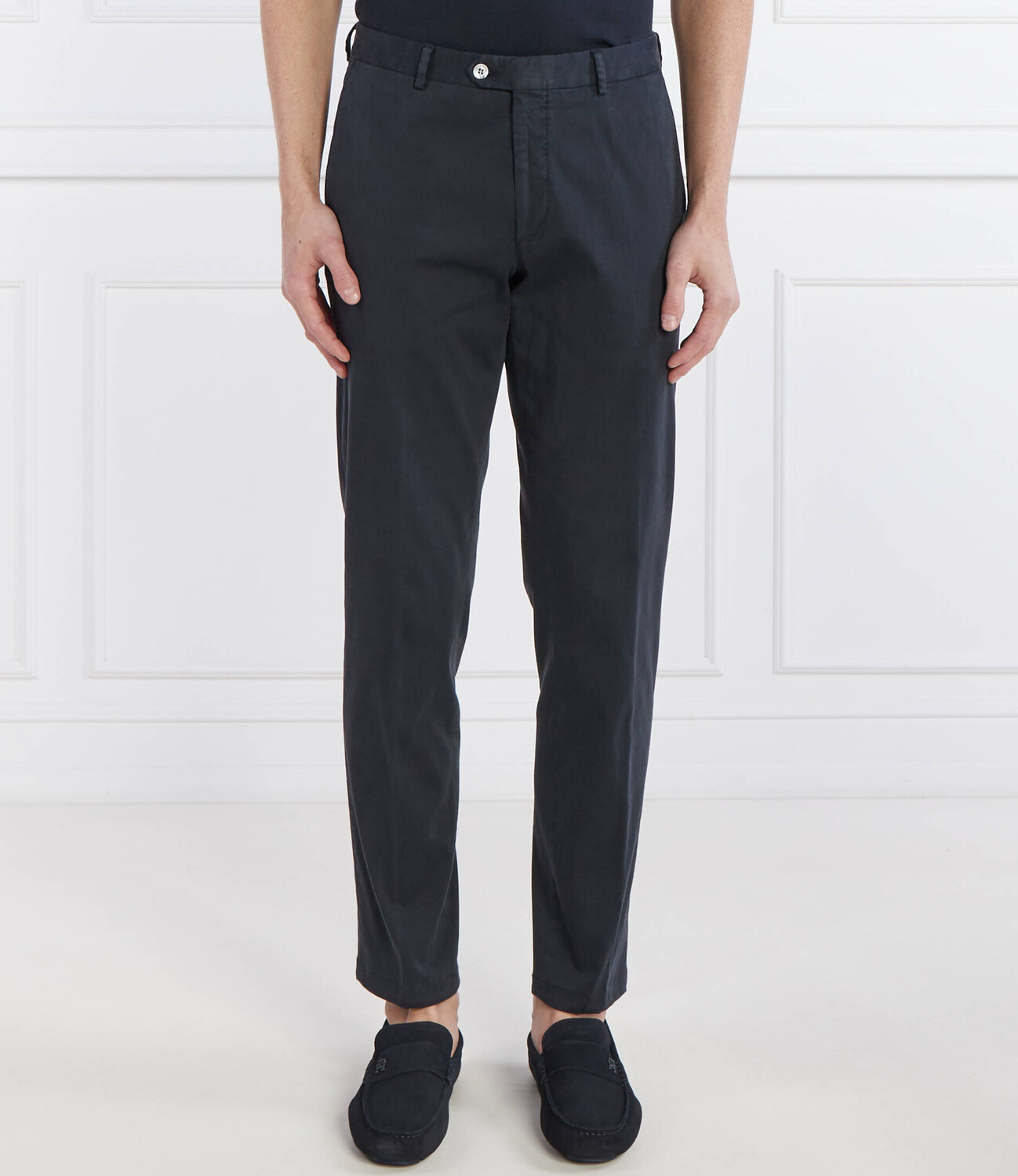 Брюки Oscar Jacobson Denz Slim Fit, темно-синий
Брюки Oscar Jacobson Denz Slim Fit, темно-синий
