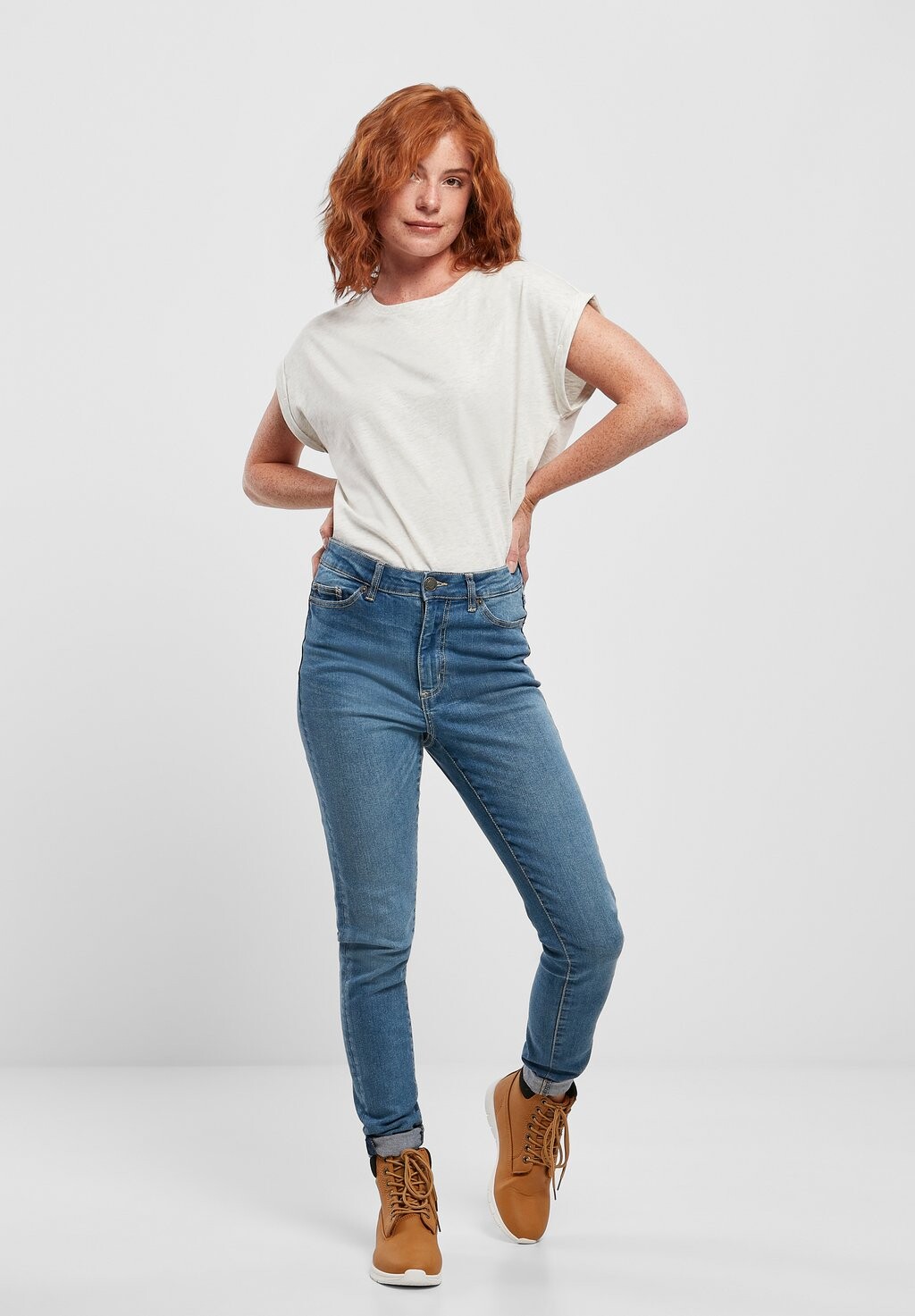 Базовая футболка Extended Shoulder Urban Classics, светло-серая
Базовая футболка Extended Shoulder Urban Classics, светло-серая