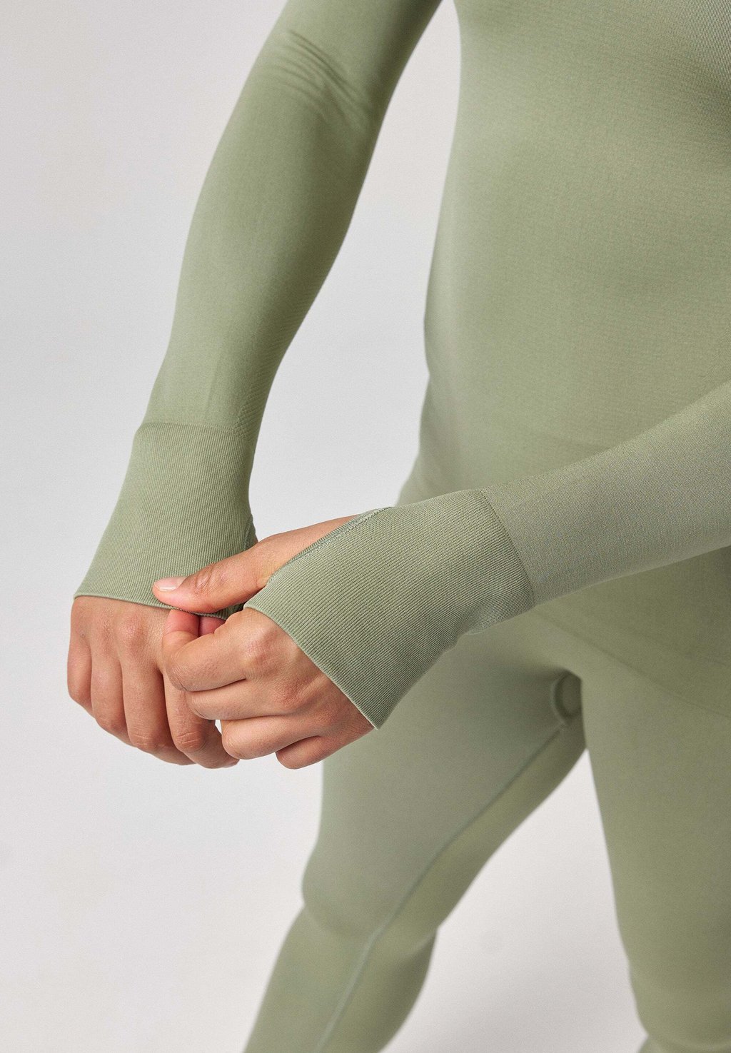 Топ с длинными рукавами LANGARM SNOCKS, зеленый
Топ с длинными рукавами LANGARM SNOCKS, зеленый