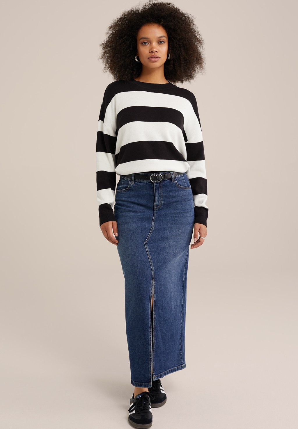 Джемпер WE Fashion, черный
Джемпер WE Fashion, черный