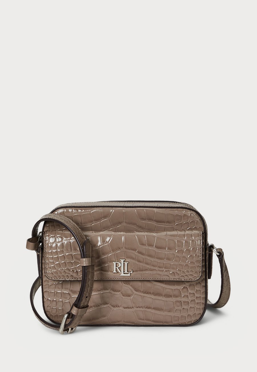 Сумка кросс-боди Lauren Ralph Lauren CROC EMBOSSED MEDIUM MARCY CAMERA BAG, Taupe Brown/Taupe
Сумка кросс-боди Lauren Ralph Lauren CROC EMBOSSED MEDIUM MARCY CAMERA BAG, Taupe Brown/Taupe