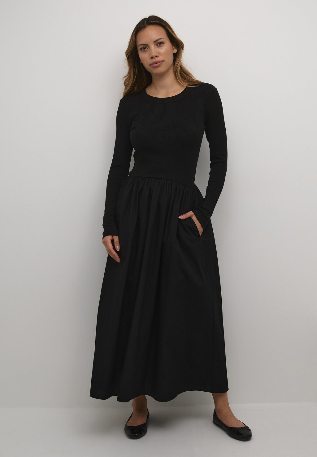 Длинное платье Dagnamaiw Ls InWear, черный
Длинное платье Dagnamaiw Ls InWear, черный