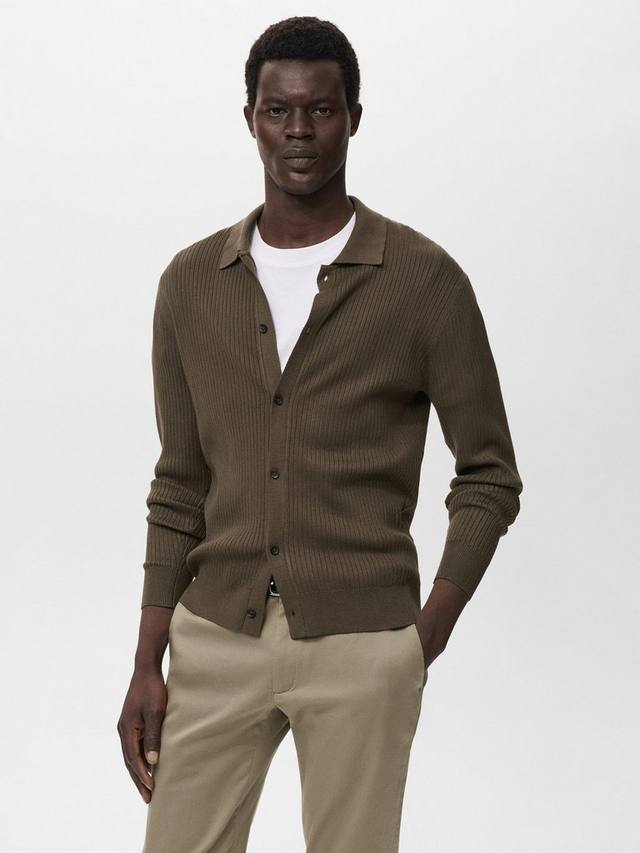 Лондонская рубашка Regular Fit с вязаным ребристым воротником Mango, Khaki
Лондонская рубашка Regular Fit с вязаным ребристым воротником Mango, Khaki