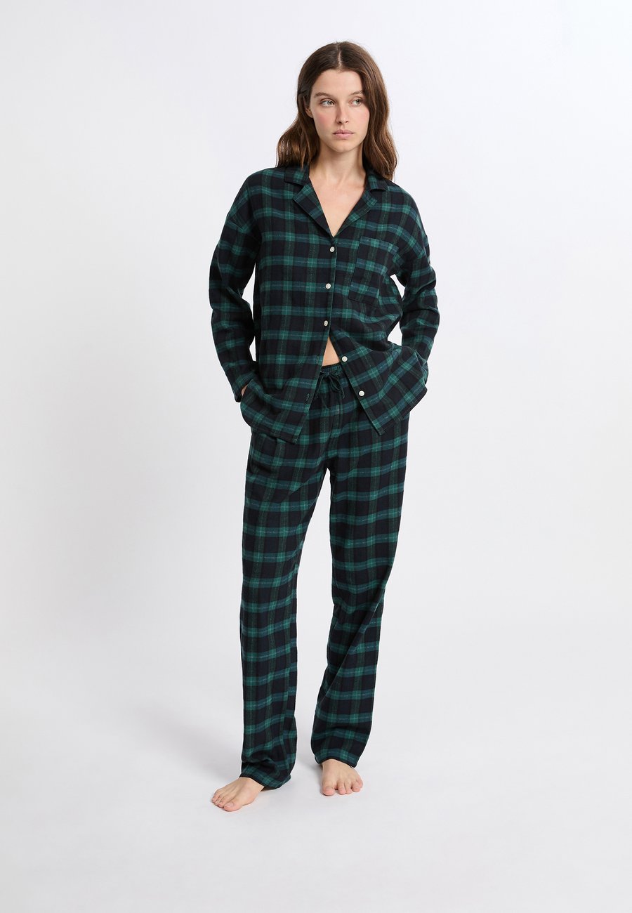 Пижамный комплект Etam MELIA SET, Dark Green
Пижамный комплект Etam MELIA SET, Dark Green