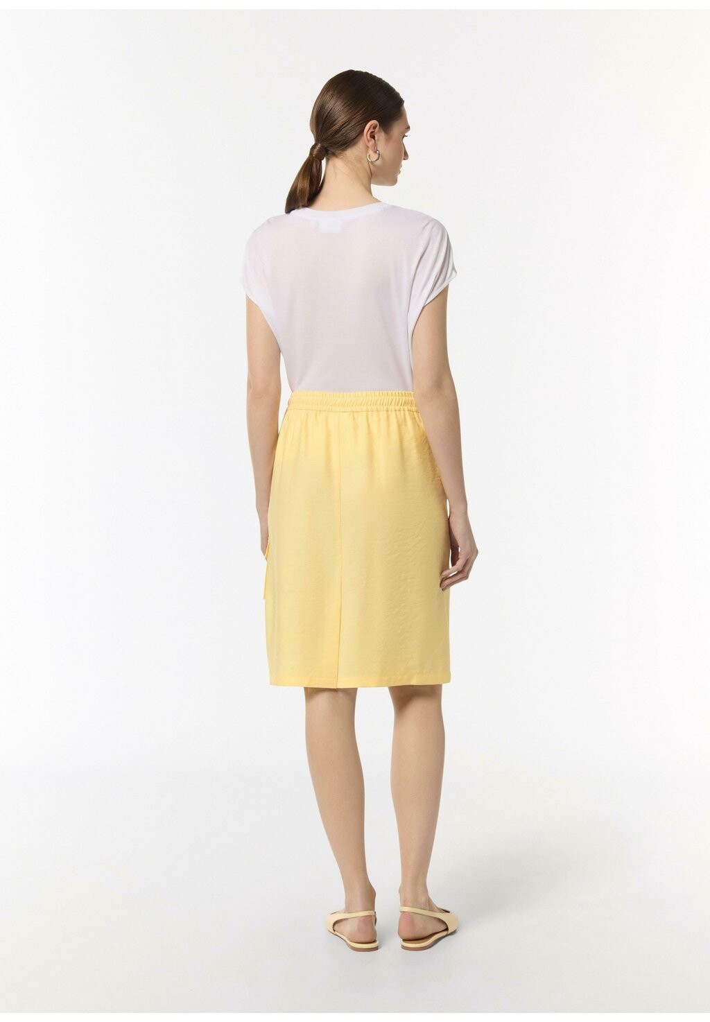 Юбка-карандаш MIDI comma casual identity, светло-желтый
Юбка-карандаш MIDI comma casual identity, светло-желтый
