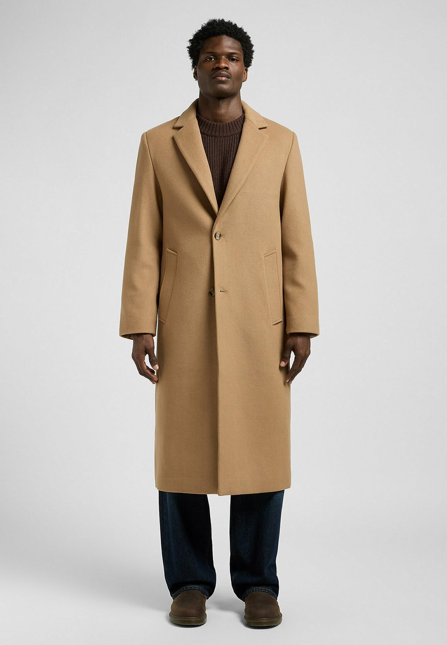 Пальто Lee Classic coat, Camel/Dark Brown
Пальто Lee Classic coat, Camel/Dark Brown