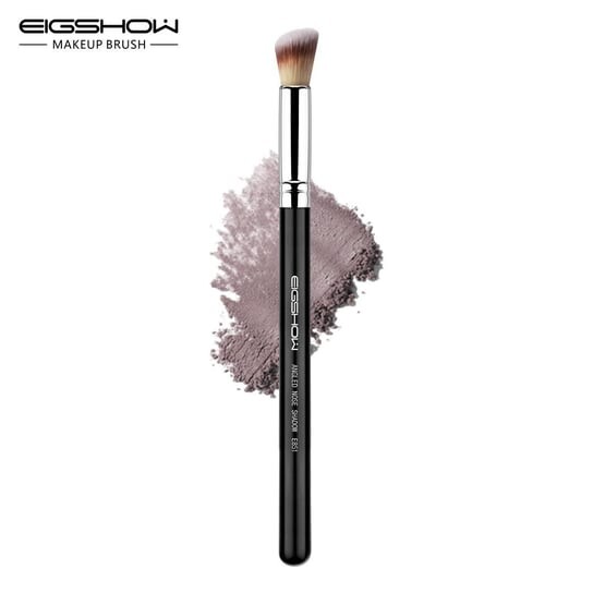 Скошенная кисть для растушевки контура носа Eigshow Beauty E851
Скошенная кисть для растушевки контура носа Eigshow Beauty E851