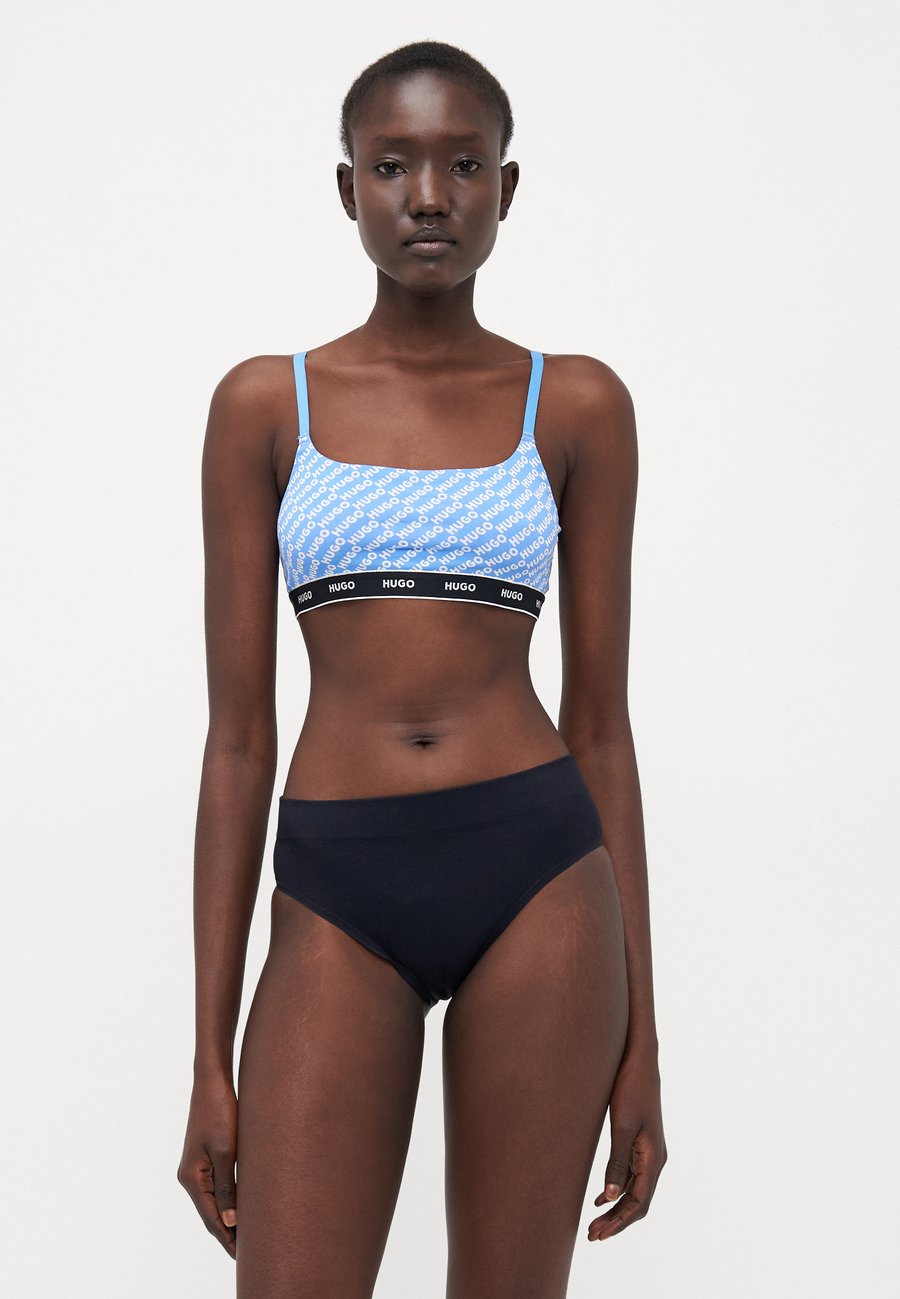 Бюстье HUGO TWIN BRALETTE DESIGN 2 PACK, Open Blue/Blue
Бюстье HUGO TWIN BRALETTE DESIGN 2 PACK, Open Blue/Blue