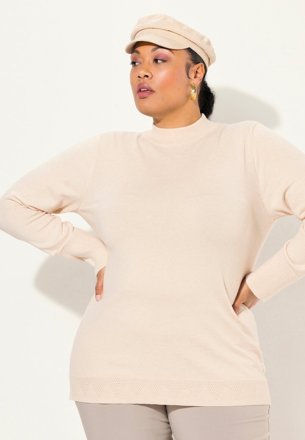 Джемпер STEHKRAGEN LANGARM Ulla Popken, бежевый
Джемпер STEHKRAGEN LANGARM Ulla Popken, бежевый