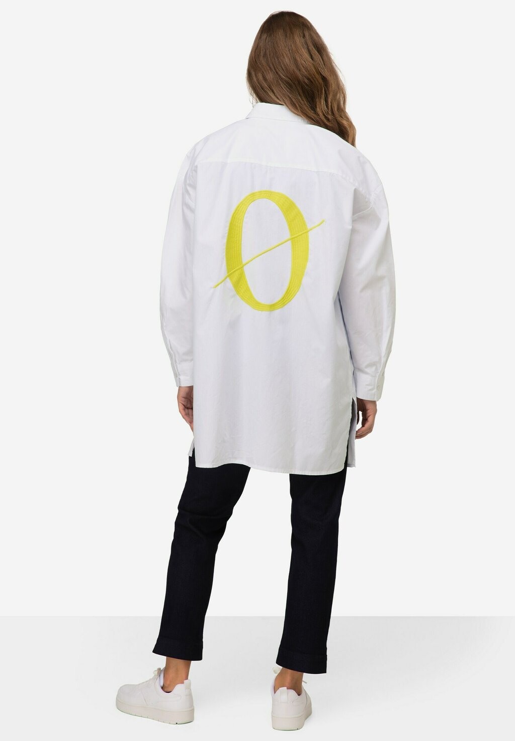 Рубашка LAURASN длинная, белый
Рубашка LAURASN длинная, белый