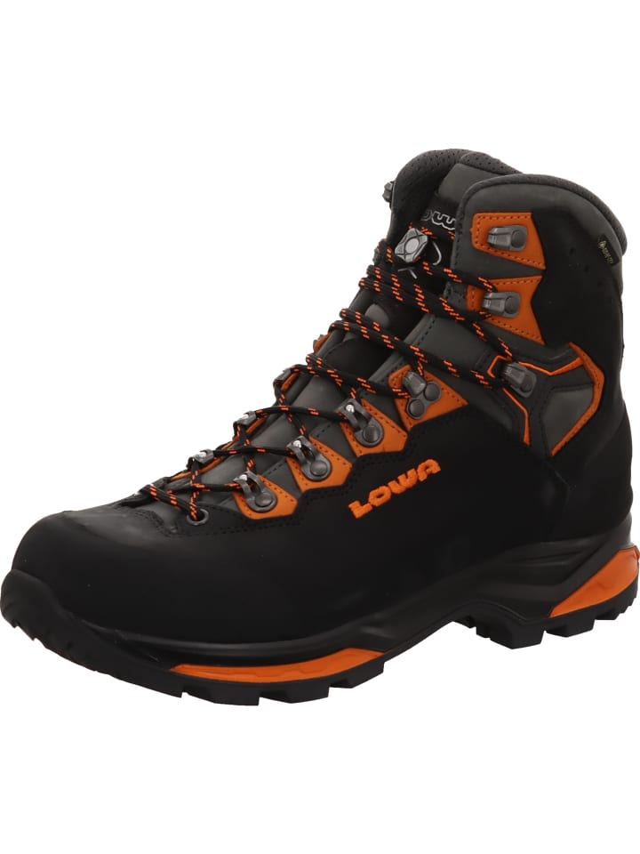 черные походные ботинки LOWA
черные походные ботинки LOWA