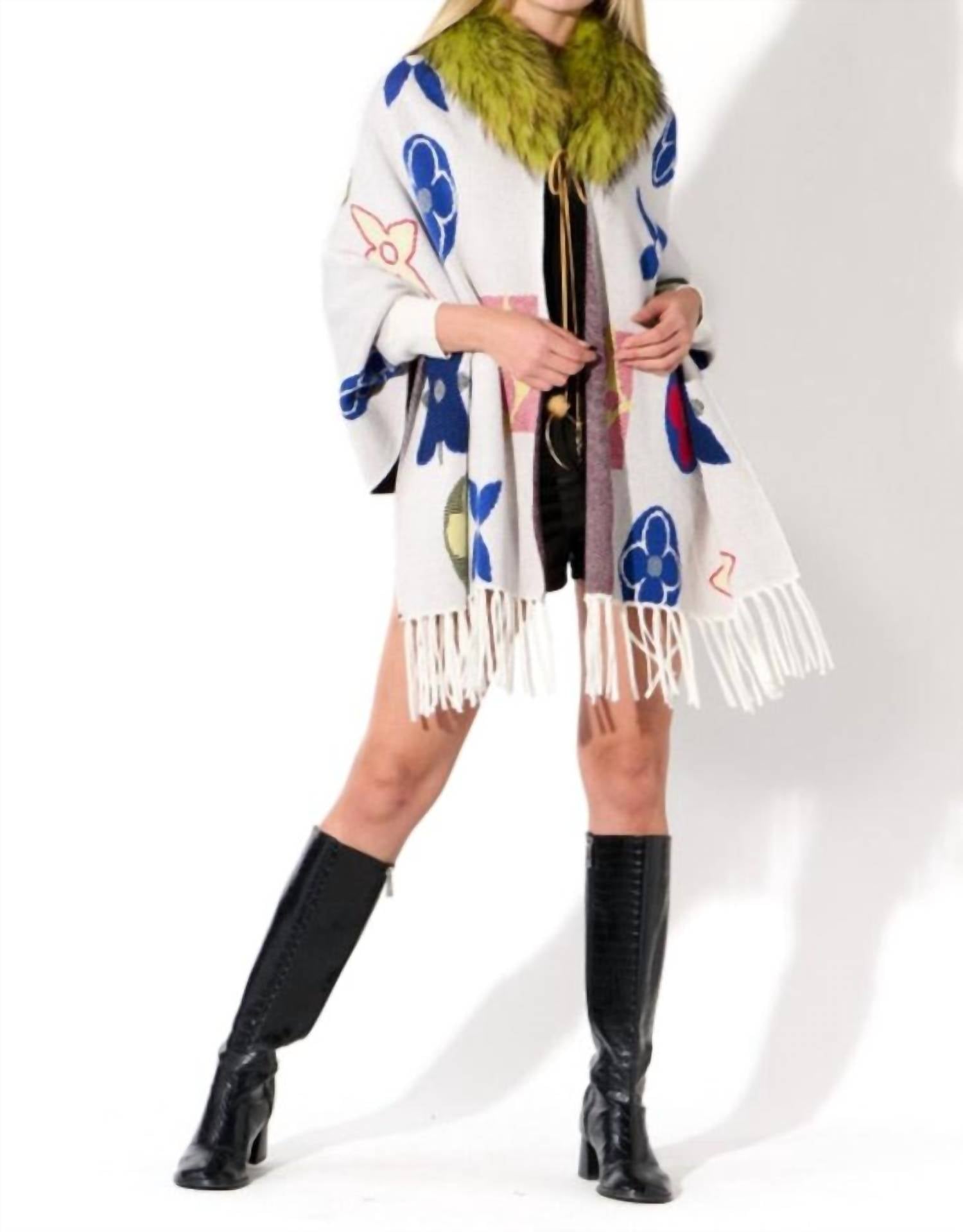 Безумный плащ с логотипом и меховым воротником в цвете айвори Oolala, слоновая кость
Безумный плащ с логотипом и меховым воротником в цвете айвори Oolala, слоновая кость