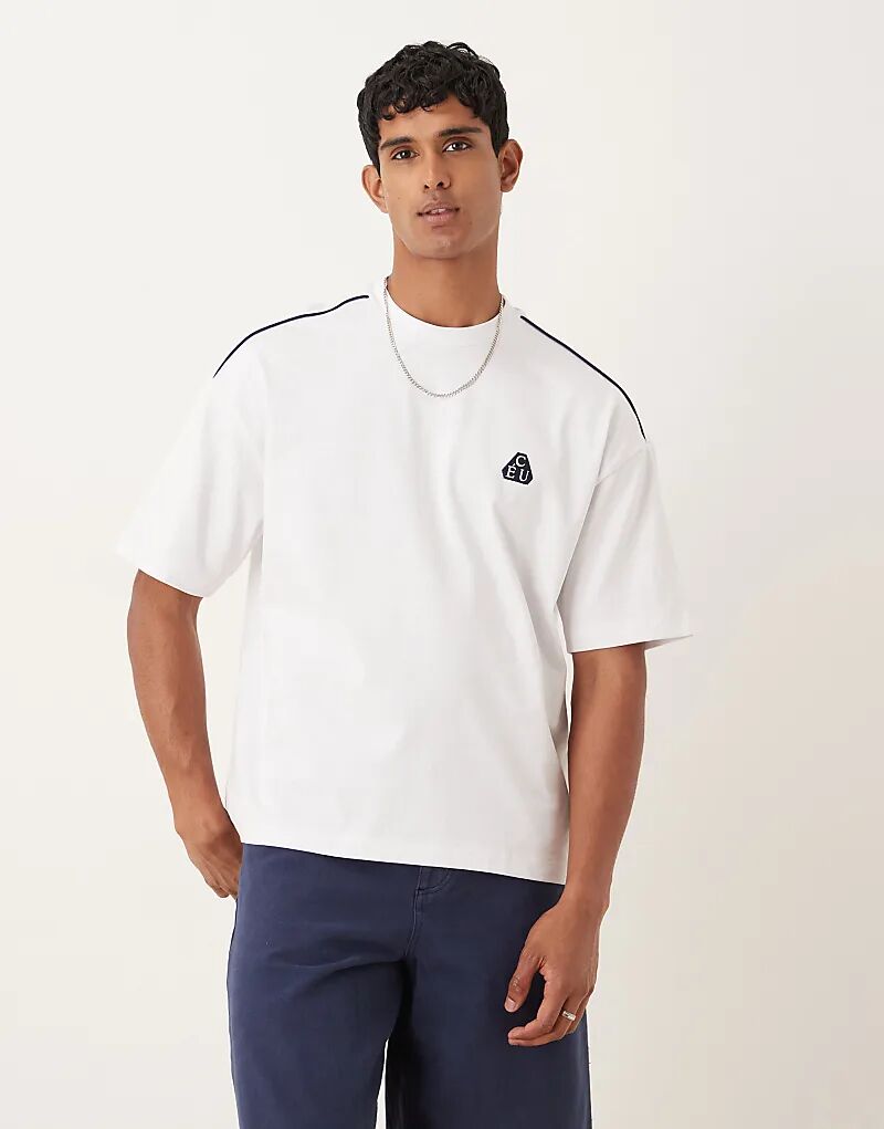 Футболка свободного кроя ASOS DESIGN белого цвета с окантовкой на плечах и вышивкой
Футболка свободного кроя ASOS DESIGN белого цвета с окантовкой на плечах и вышивкой