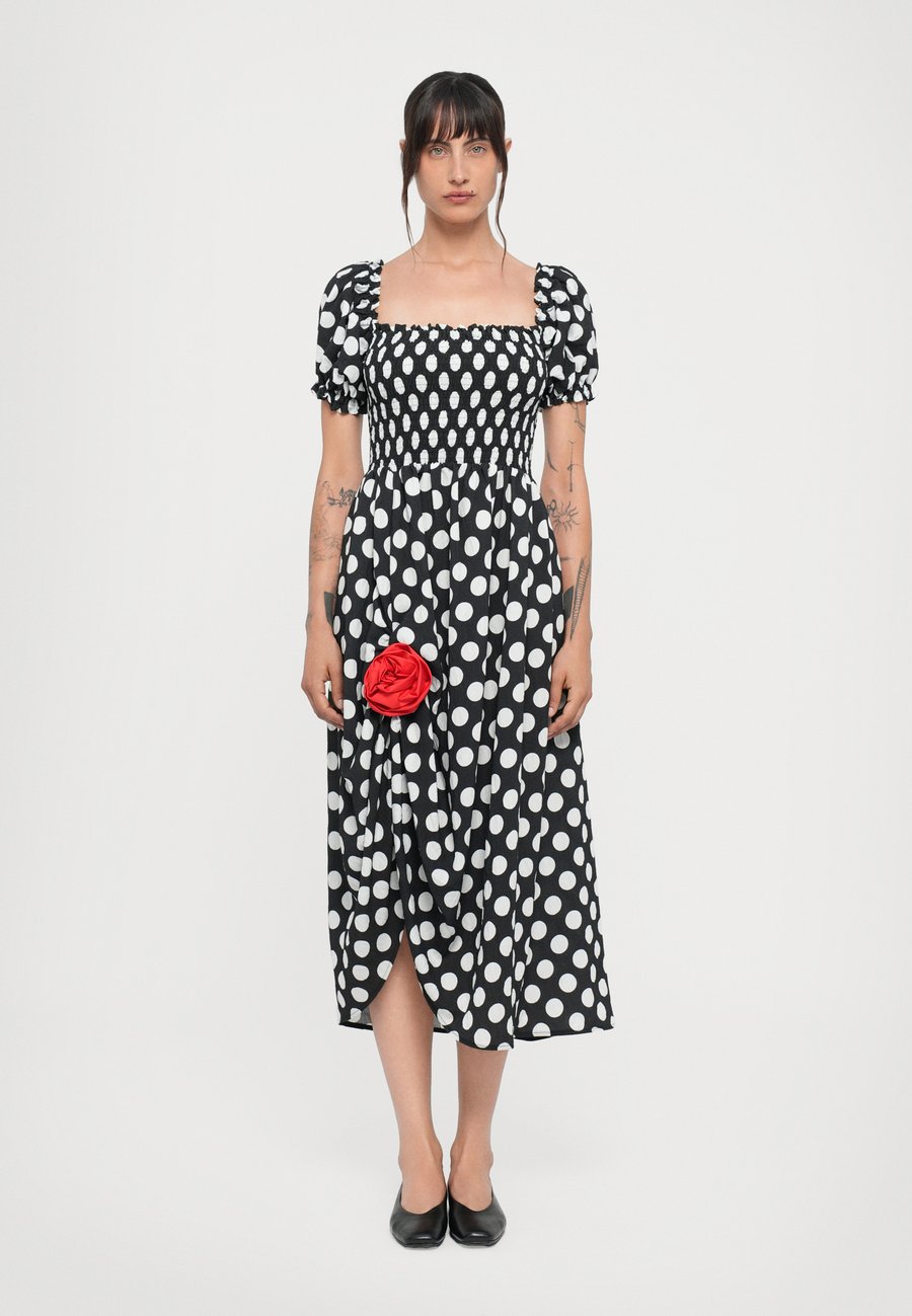 Платье Sleeper BELLE ROSE , White/Black/Black
Платье Sleeper BELLE ROSE , White/Black/Black