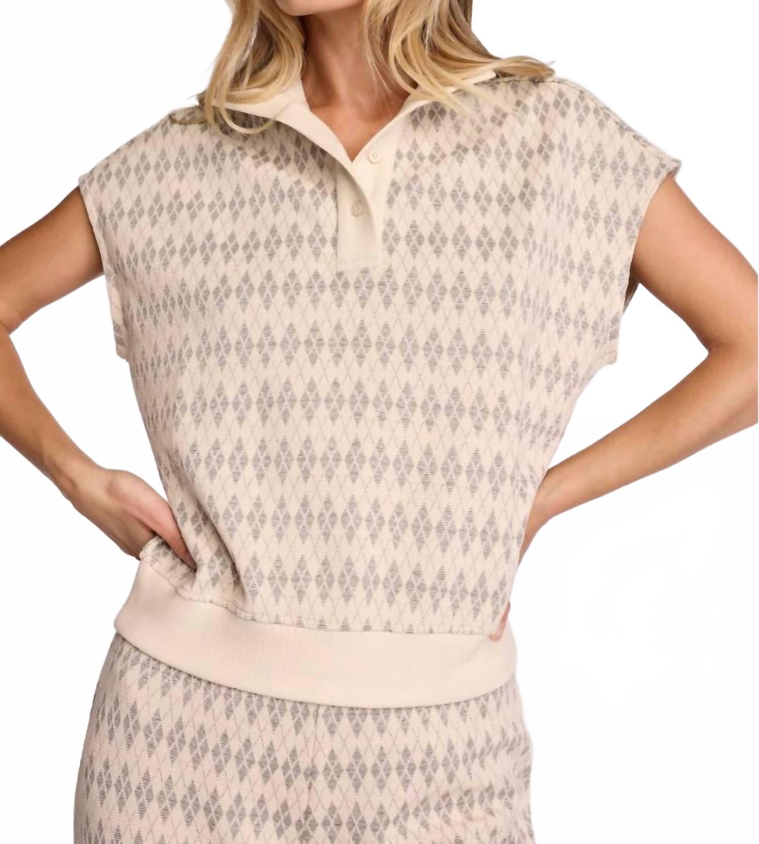 Кори пуловер в бежевом цвете Sundays
Кори пуловер в бежевом цвете Sundays