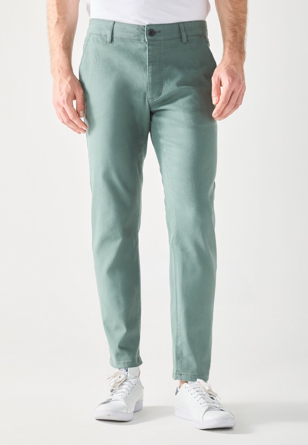 Чиносы Pier One by Zalando, зеленый
Чиносы Pier One by Zalando, зеленый