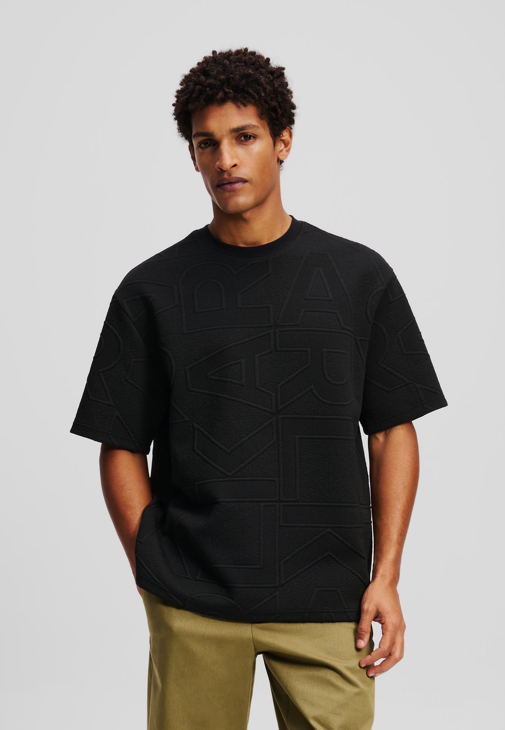 Футболка с принтом KARL LAGERFELD, черный
Футболка с принтом KARL LAGERFELD, черный