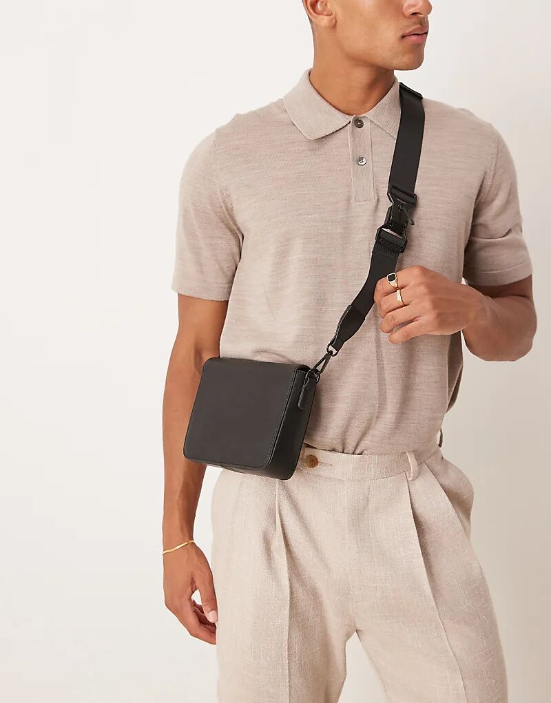 Элегантная сумка через плечо ASOS DESIGN из искусственной кожи черного цвета
Элегантная сумка через плечо ASOS DESIGN из искусственной кожи черного цвета