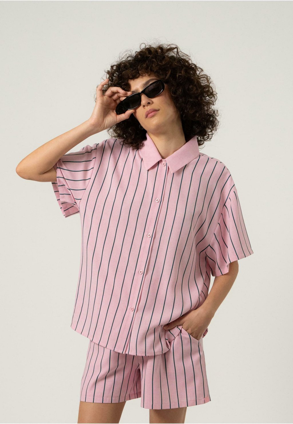 Блузка на пуговицах MIRA OH APRIL, светло-розовый
Блузка на пуговицах MIRA OH APRIL, светло-розовый