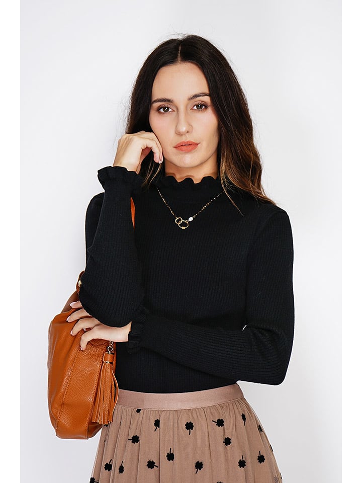 Пуловер C& Jo, черный
Пуловер C& Jo, черный