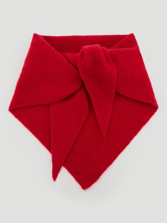 Вязаный шерстяной треугольный шарф HUSH
Вязаный шерстяной треугольный шарф HUSH