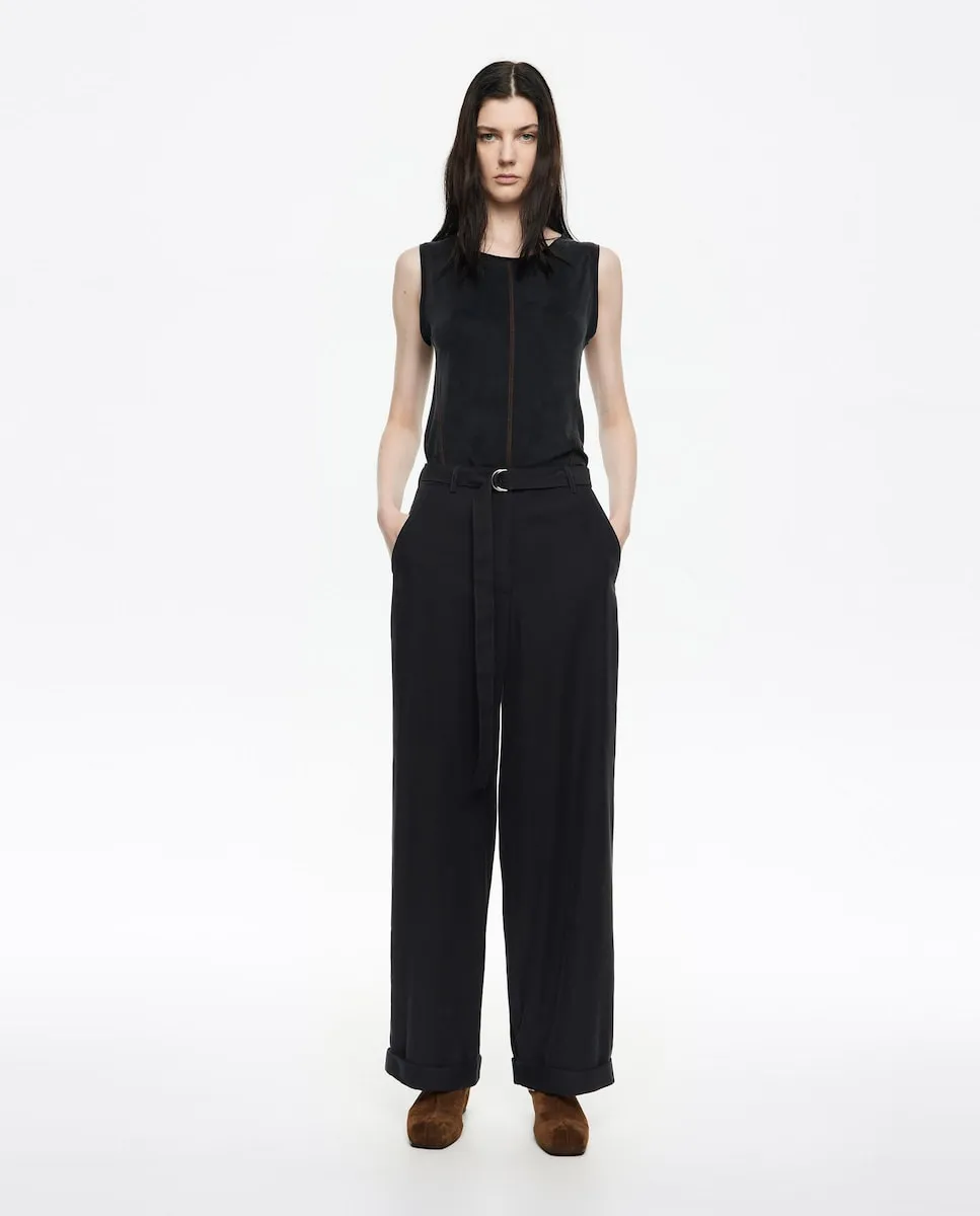 Женские черные расклешенные брюки из легкой ткани Bimba y Lola
Женские черные расклешенные брюки из легкой ткани Bimba y Lola