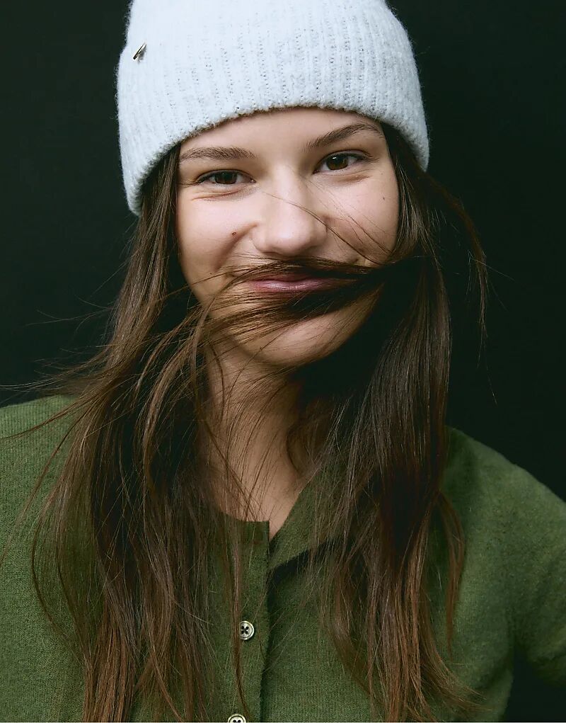 Ребристая кепка с пластиной в сером меланже
Ребристая кепка с пластиной в сером меланже