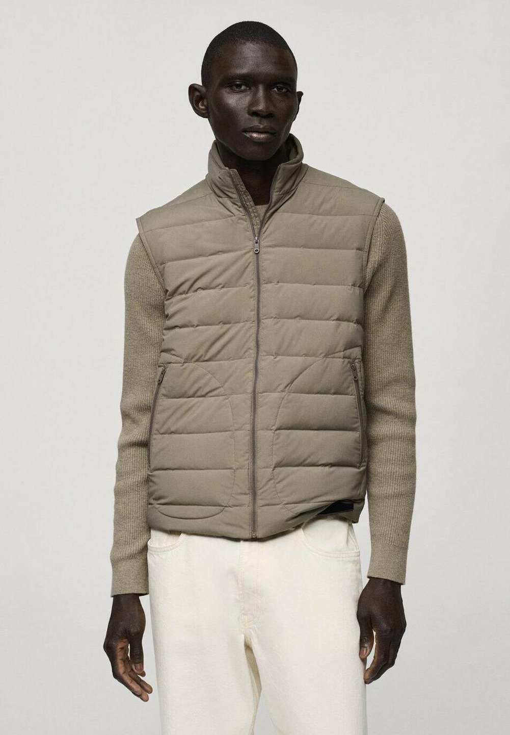 Жилет Mango, коричневый
Жилет Mango, коричневый