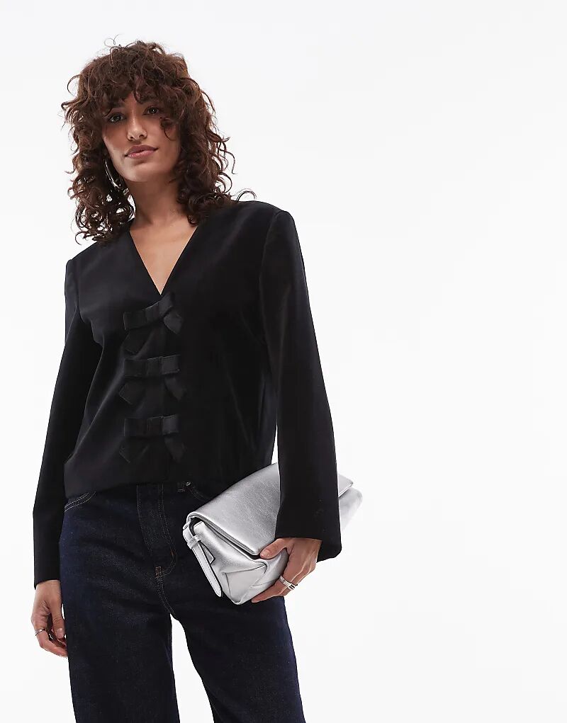 Топ из бархата ARKET с бантом спереди черного цвета
Топ из бархата ARKET с бантом спереди черного цвета