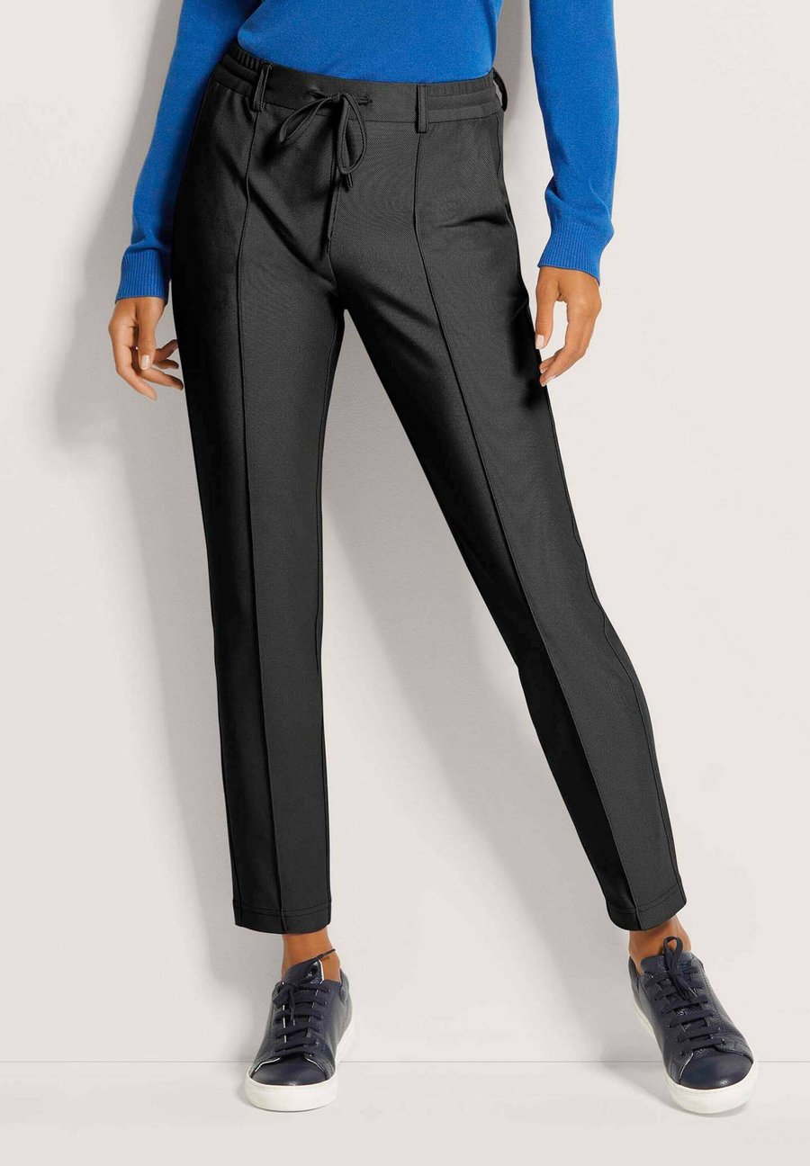 Брюки MADELEINE MIT TUNNELZUG, Black
Брюки MADELEINE MIT TUNNELZUG, Black