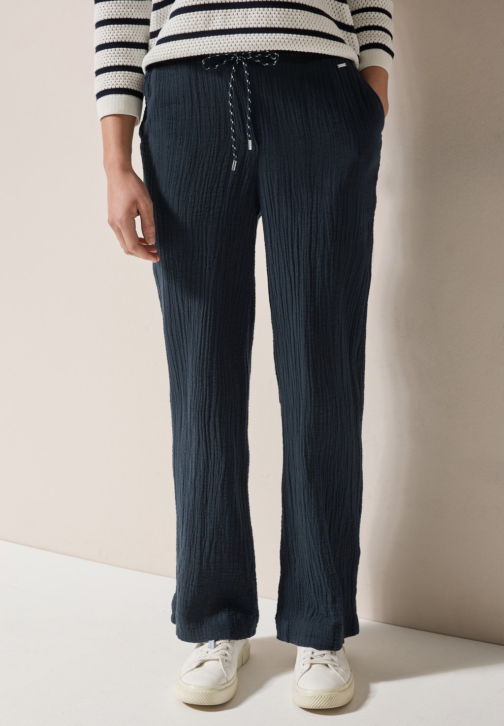 Брюки WIDE LEG Cecil, цвет Blau
Брюки WIDE LEG Cecil, цвет Blau