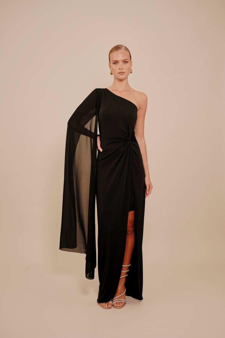 Платье WAL G. ANNABELLA MESH SLEEVE MAXI, Black
Платье WAL G. ANNABELLA MESH SLEEVE MAXI, Black
