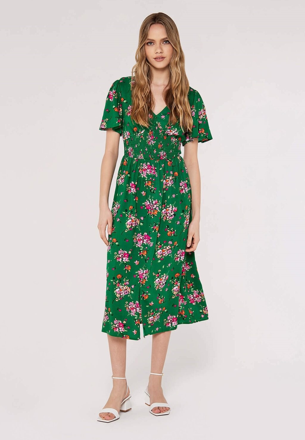 Платье-рубашка SMOCKED BODICE MIDI Apricot, зеленый
Платье-рубашка SMOCKED BODICE MIDI Apricot, зеленый