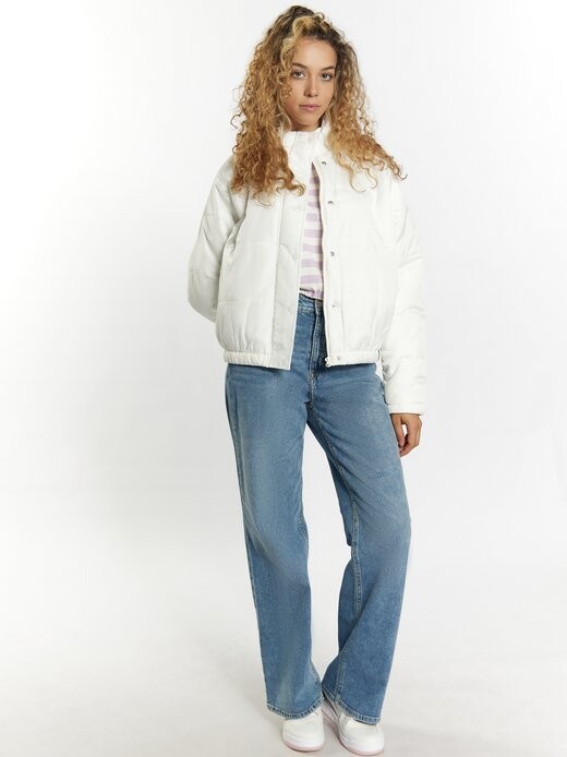 Легкая утепленная куртка-блузон Mymo, экрю
Легкая утепленная куртка-блузон Mymo, экрю