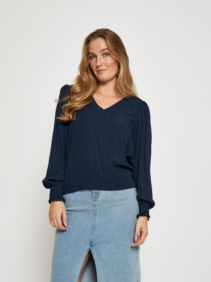 Блузка в стиле Небесный капитан minus
Блузка в стиле Небесный капитан minus